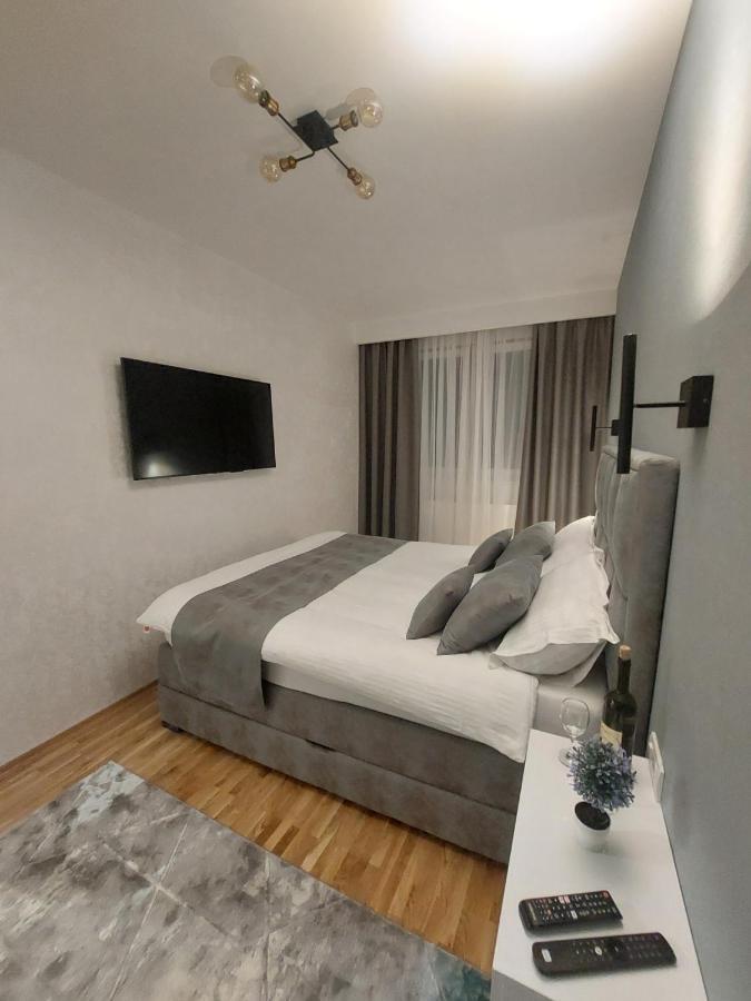 Ferienwohnung Stan Na Dan Mb Lux Bijeljina Exterior foto